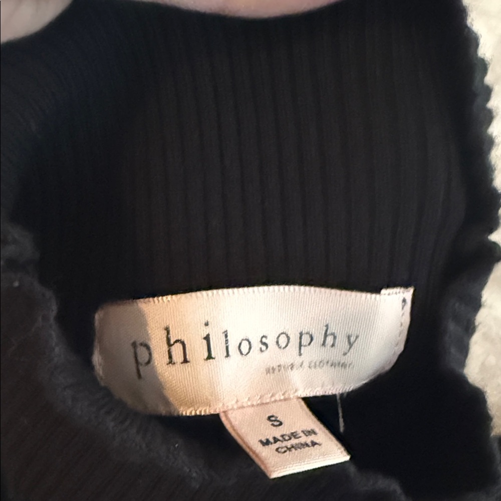 Woman’s Black mock turtleneck long bell sleeve sweater rayon nylon size S EUC - Picture 2 of 2